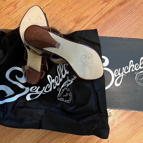 Seychelles Retro Two-Tone Leather Heels Size 8 - Picture 4 of 6